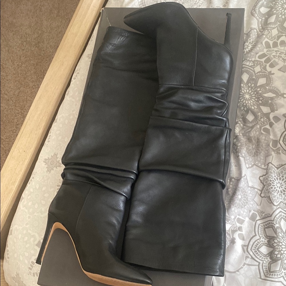 Vince Camuto Elegant Black Leather Women's Boots